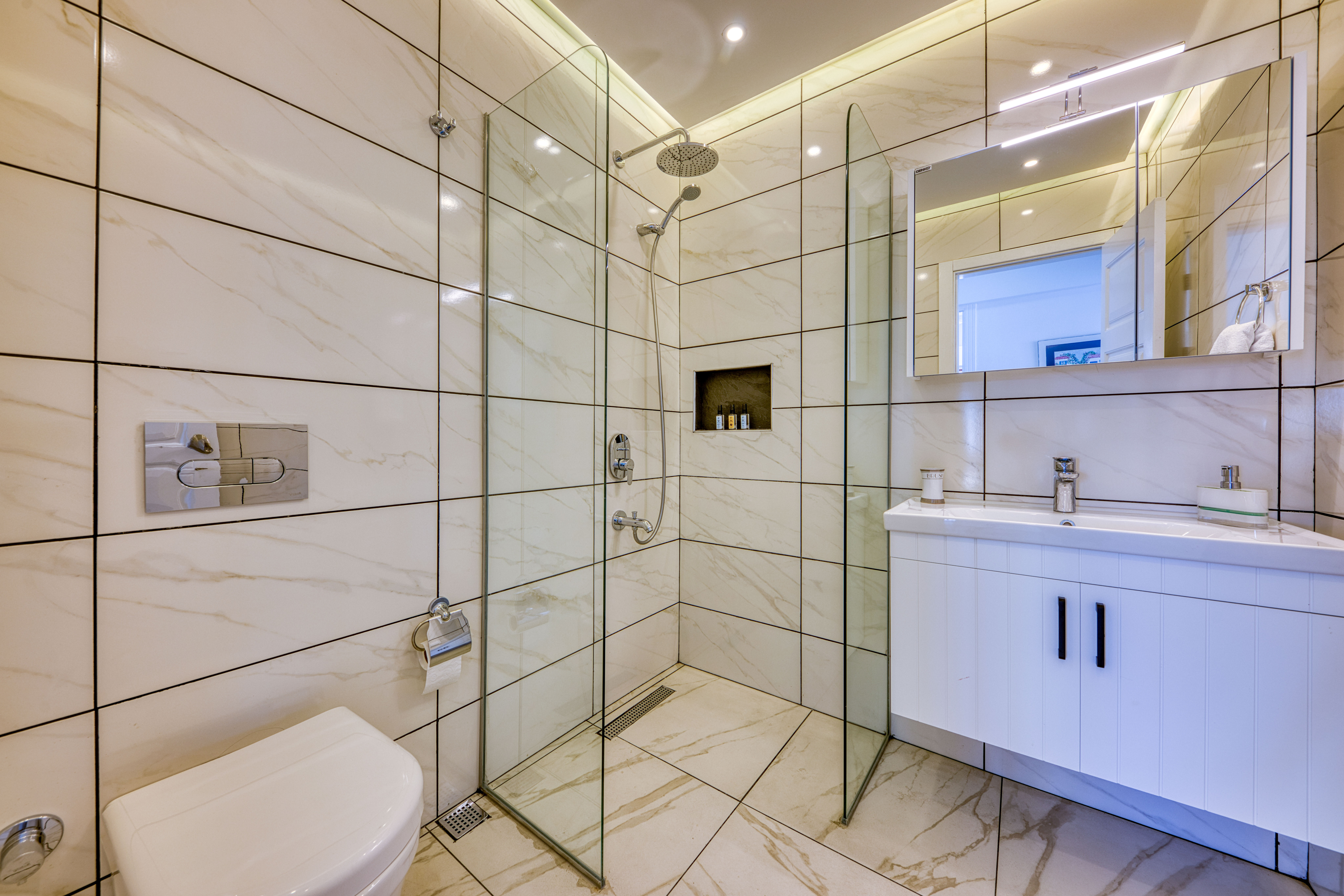 Master Bedroom Ensuite